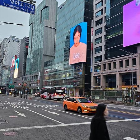 Hongdae Residence-2 1Min From Hongik Uni Station Exit #1 Seoul Exterior photo