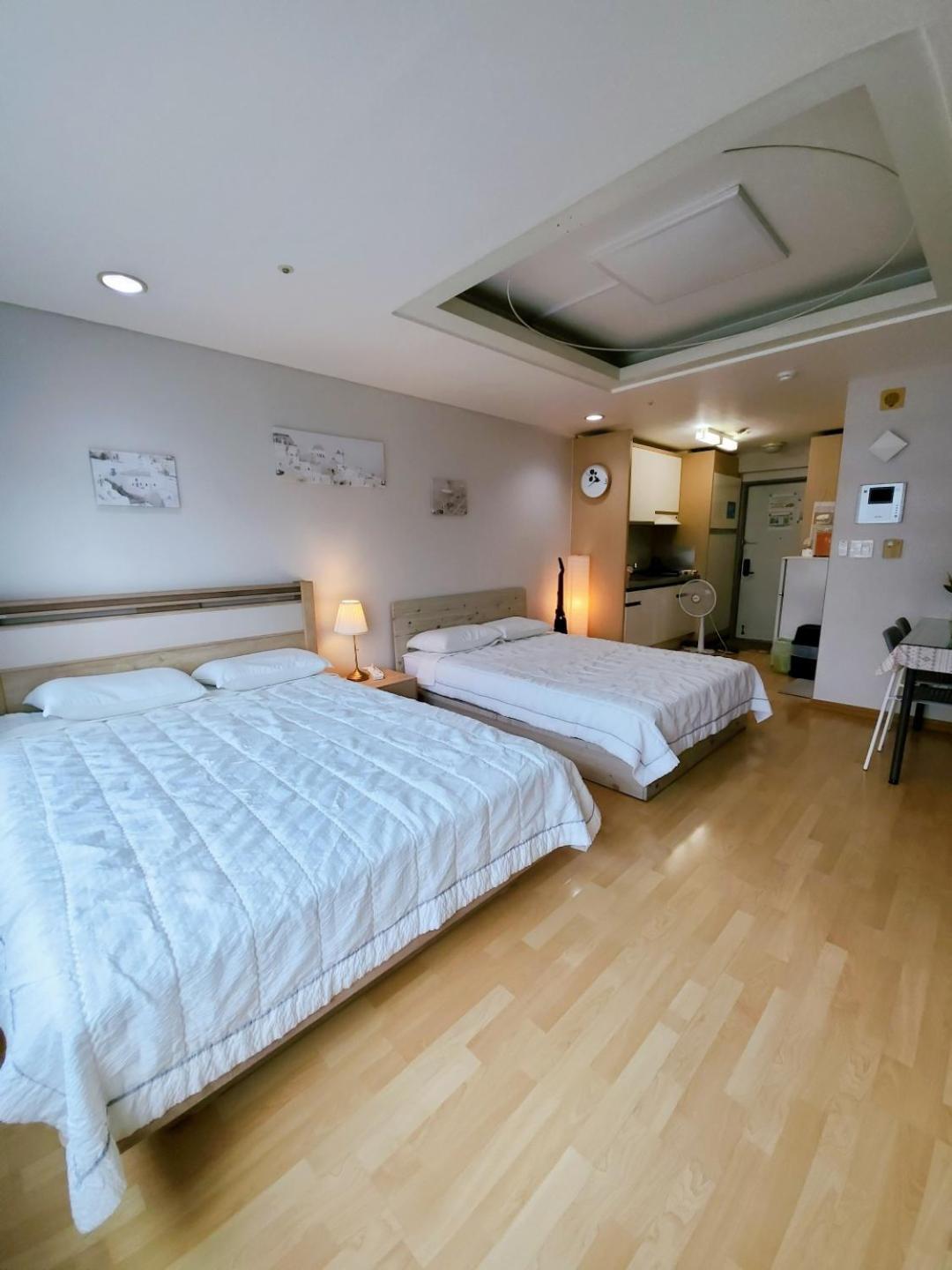 Hongdae Residence-2 1Min From Hongik Uni Station Exit #1 Seoul Exterior photo